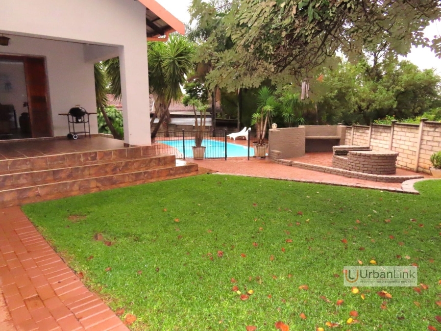 4 Bedroom Property for Sale in Safari Gardens North West